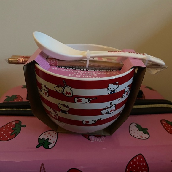 HELLO KITTY SANRIO RAMEN BOWL SET (NWT) - Picture 1 of 4
